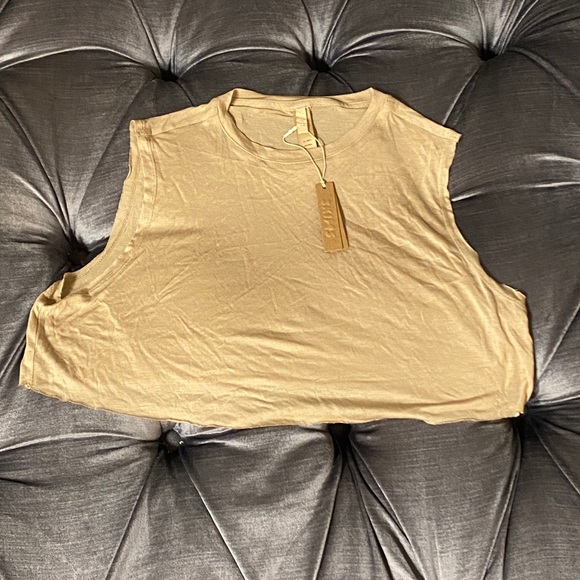 Kim’s Sleep Super Cropped Tank - Picture 4 of 9